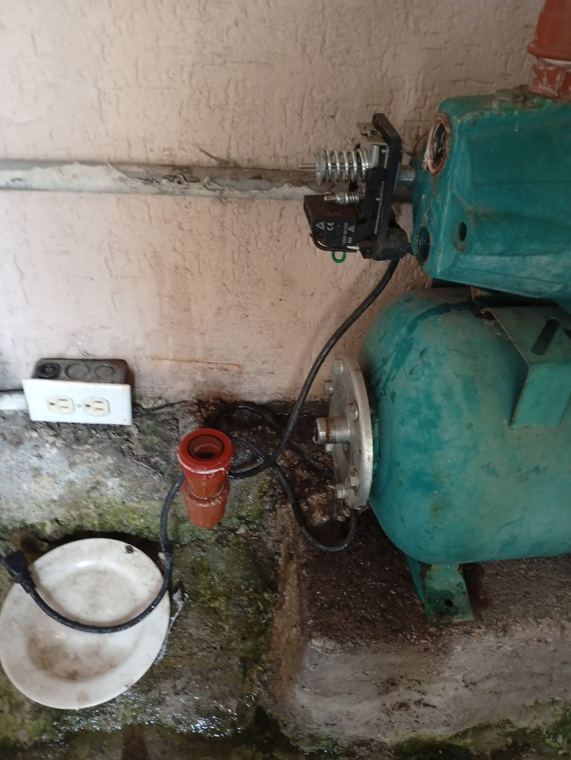 Instalación de bomba de agua industrial en Quito